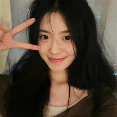 腰间持枪